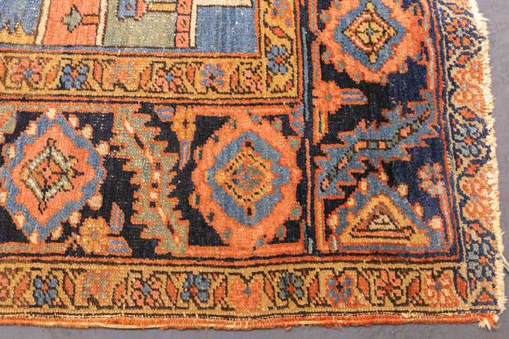 Antique Persian Heriz Rug 6'9'' x 10'3''