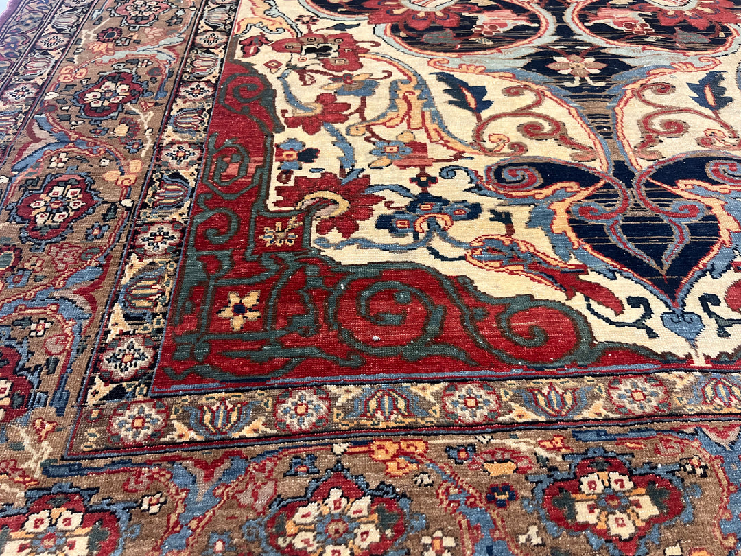 Antique Persian Lavar Kerman Rug 5'5" x 7’6”