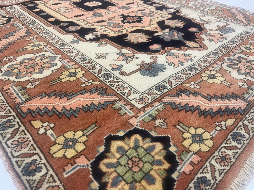 Fine Vintage Persian Heriz Serapi 4'10" x 7’6”