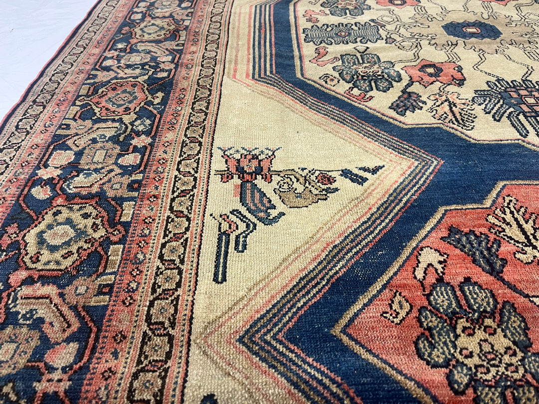 Fine Antique Persian Senneh 4’5" x 6’3"