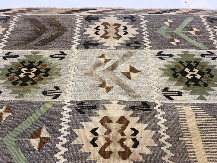 Fine Vintage Swedish Kilim Wool Rug 5'1" x 6’2"