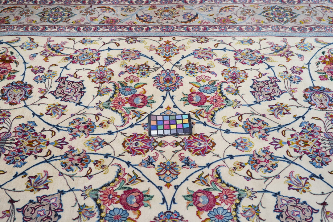 Extremely Fine Persian Isfahan Wool & Silk Rug 7'0'' x 10'0''