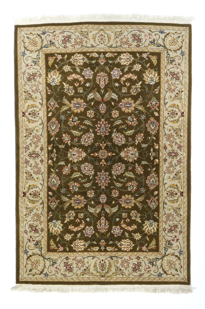 Tabriz Design Rug 3’9" x 5’9”