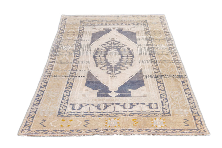 Oushak Rug 4'5'' x 7'5''