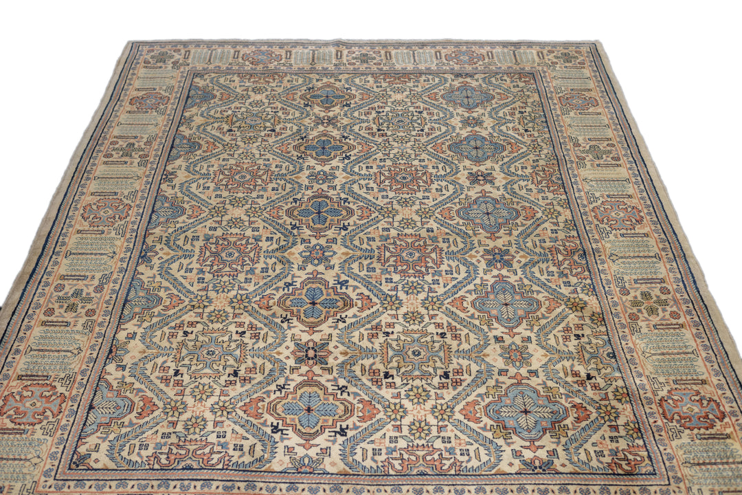 Fine Antique Persian Sarouk Rug 6'2'' x 8'7''