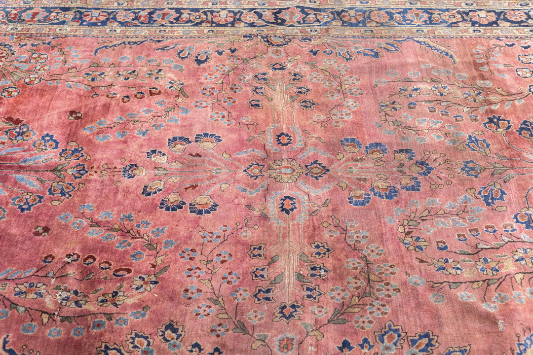 Fine Antique Persian Sarouk Rug 7’0" x 9’7”