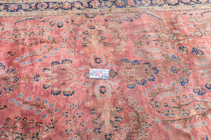 Fine Antique Persian Sarouk Rug 7’0" x 9’7”