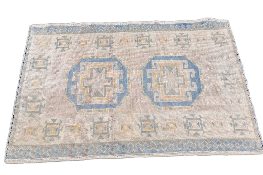 Oushak Rug 2'7'' x 3'5''