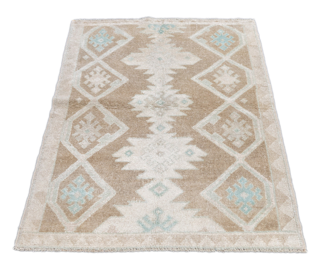 Oushak Rug 3'0" x 4'9''