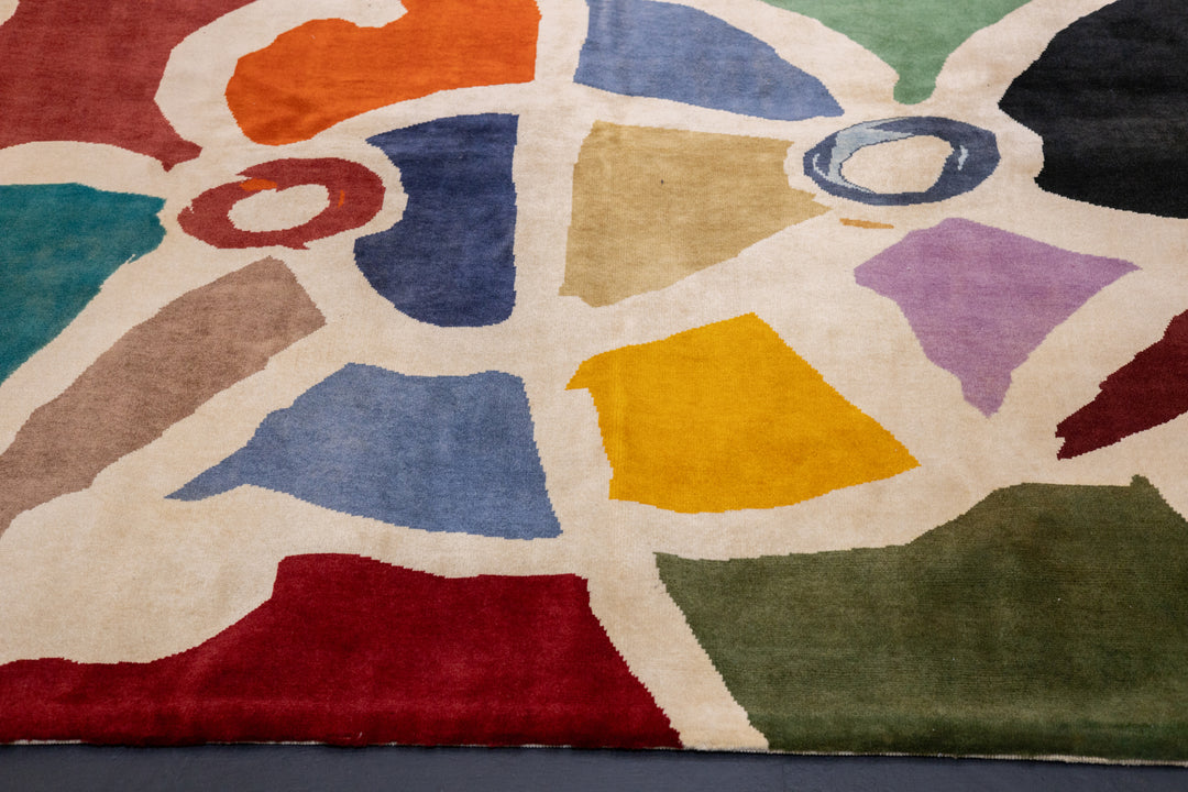 Fine Mid Century French Artistic Wool Rug 6'6" x 9’1"