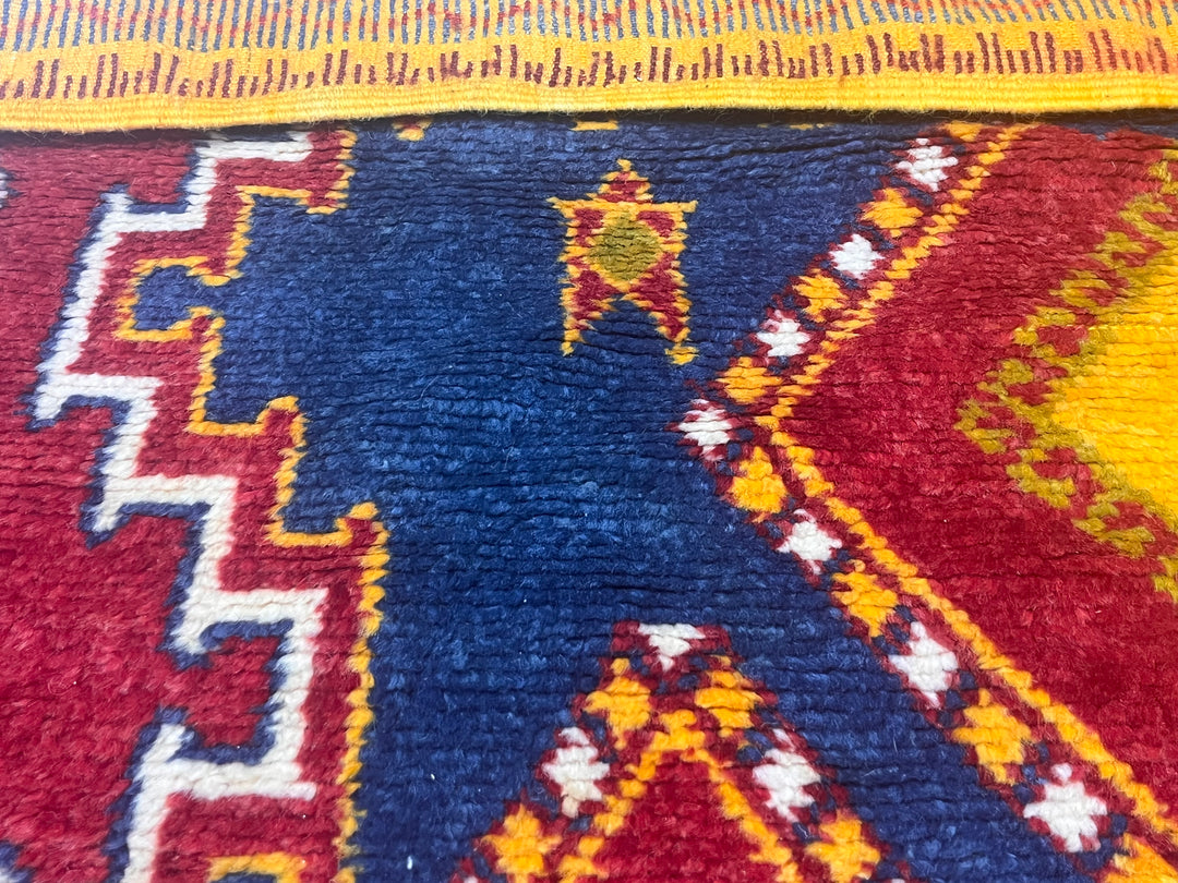 Fine Antique Moroccan Wool Rug 4’9" x 9’6”