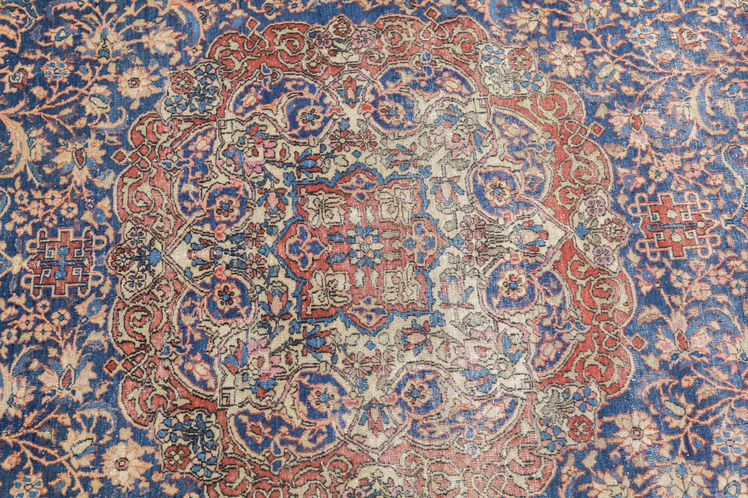 Antique Persian Isfahan Rug 4’2" x 6’7"