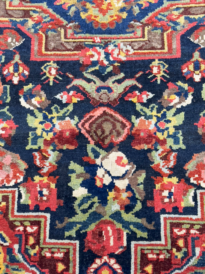 Antique Persian Bakhtiari Rug 4'3" x 6’9"