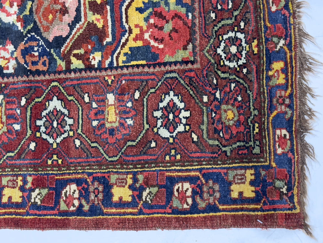 Antique Persian Bakhtiari Rug 4'3" x 6’9"