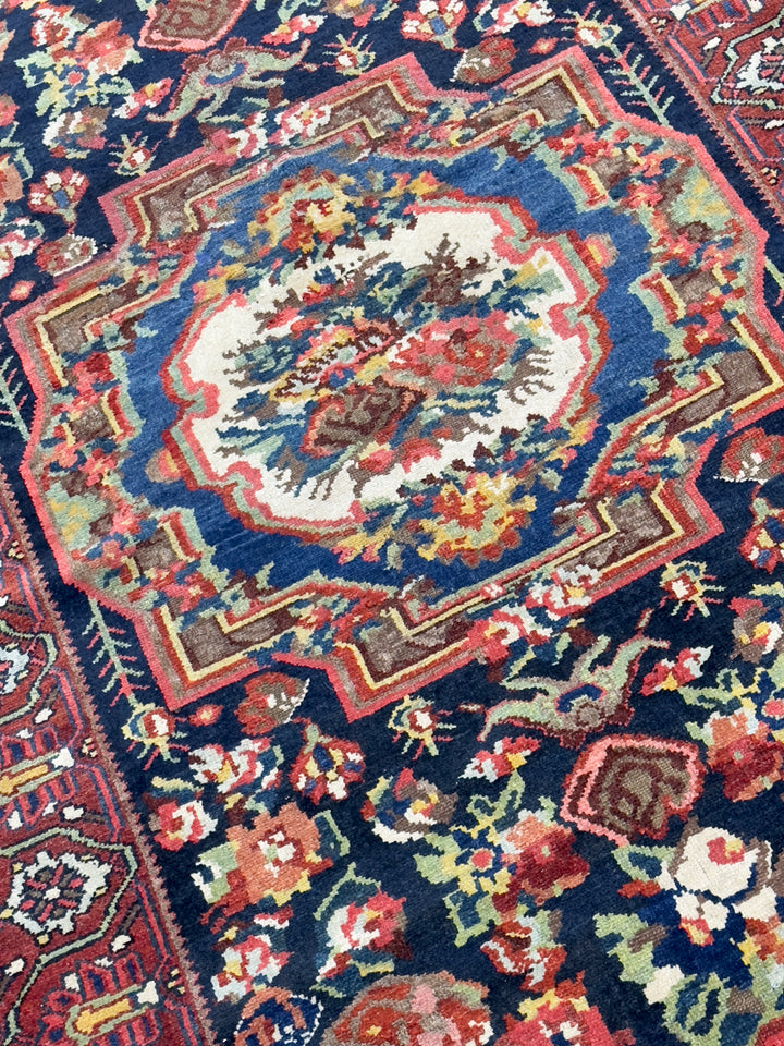 Antique Persian Bakhtiari Rug 4'3" x 6’9"