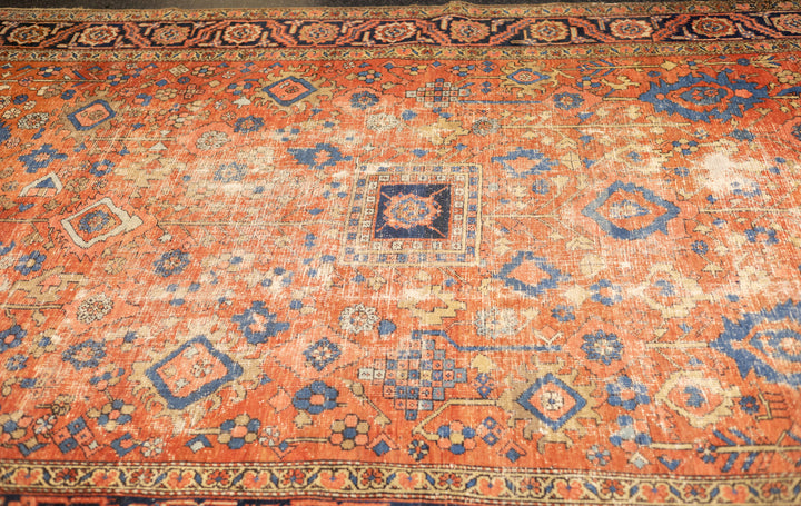 Fine Antique Persian Heriz 9'5" x 13'2"