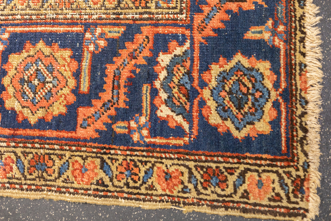 Fine Antique Persian Heriz 9'5" x 13'2"