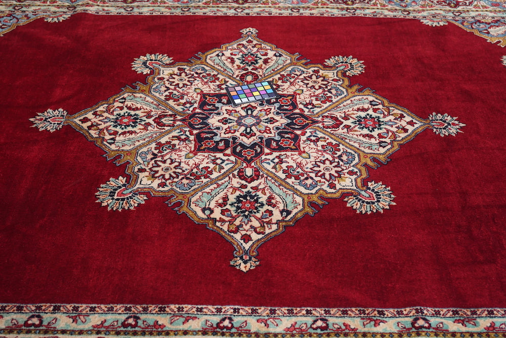 Fine Antique Persian Sarouk Rug 7' x 10'9''