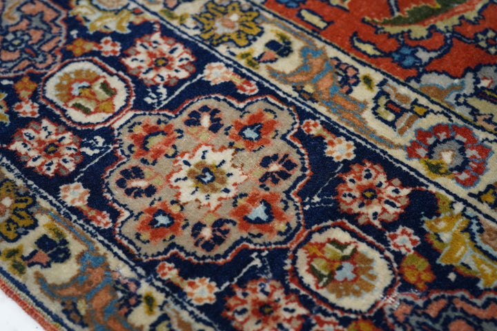 Fine Antique Persian Isfahan Rug 4'6'' x 6'7''