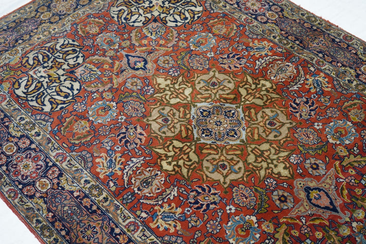 Fine Antique Persian Isfahan Rug 4'6'' x 6'7''