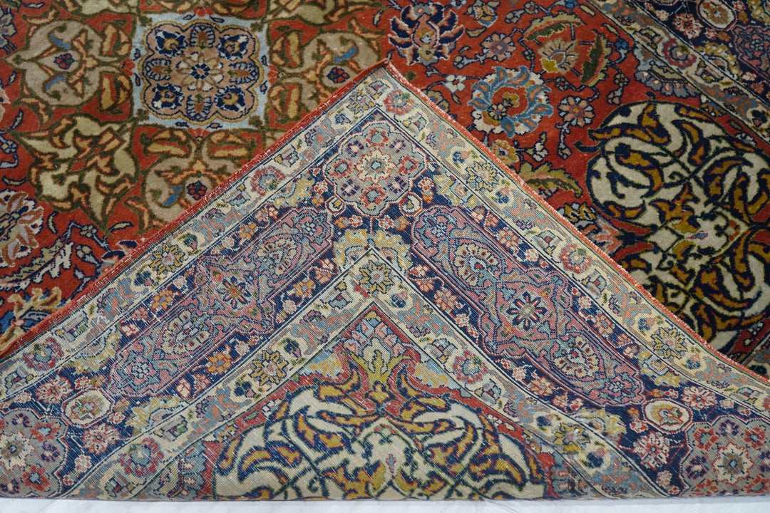 Fine Antique Persian Isfahan Rug 4'6'' x 6'7''