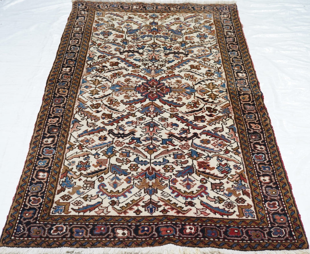 Vintage Heriz Rug 3'5'' x 6'6''