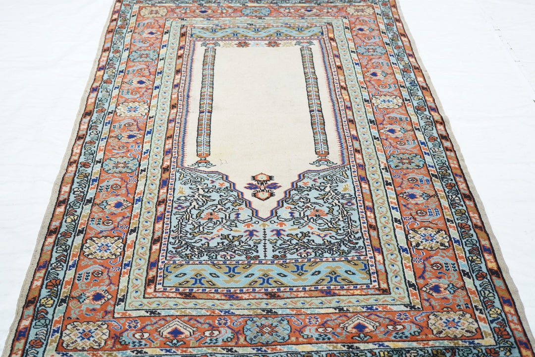 Vintage Turkish Rug 4'1'' x 6'7''