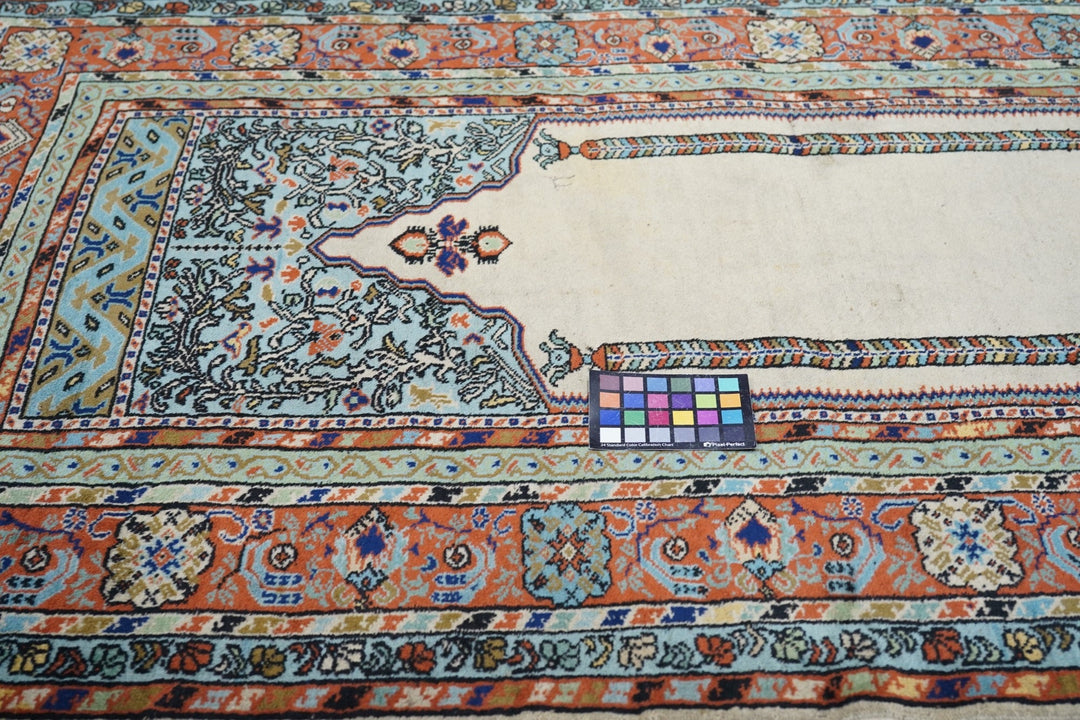 Vintage Turkish Rug 4'1'' x 6'7''