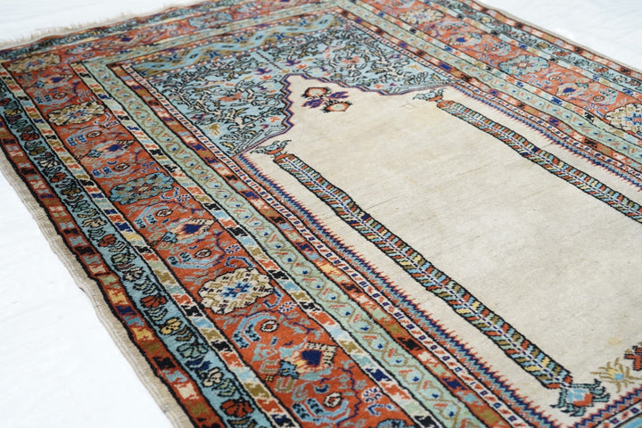 Vintage Turkish Rug 4'1'' x 6'7''