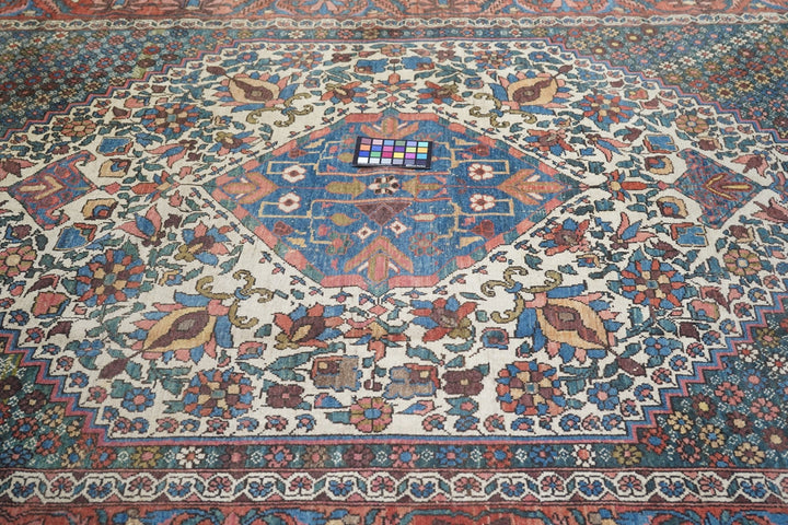 Antique Bakhtiari Rug 6'8'' x 10'3''