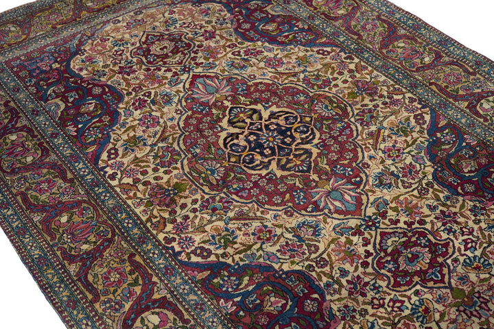 Antique Ivory Isfahan Rug 4'9'' x 7'0''