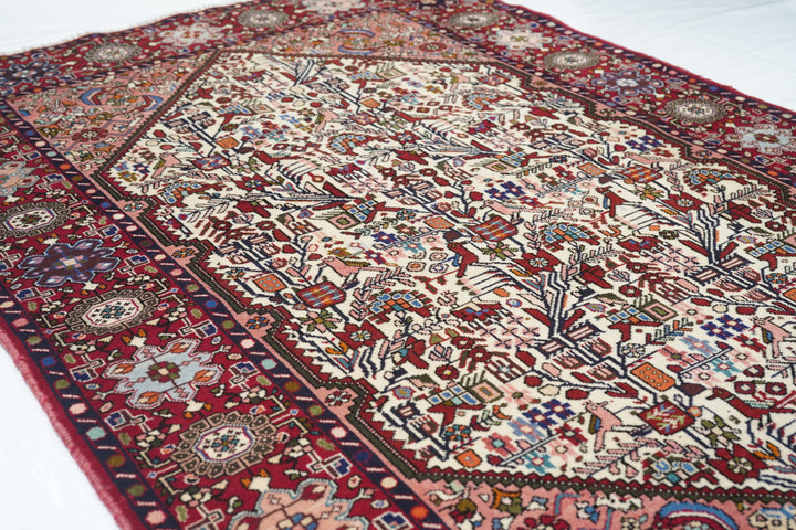 Fine Persian Quashkai Rug 4'3'' x 6'5''