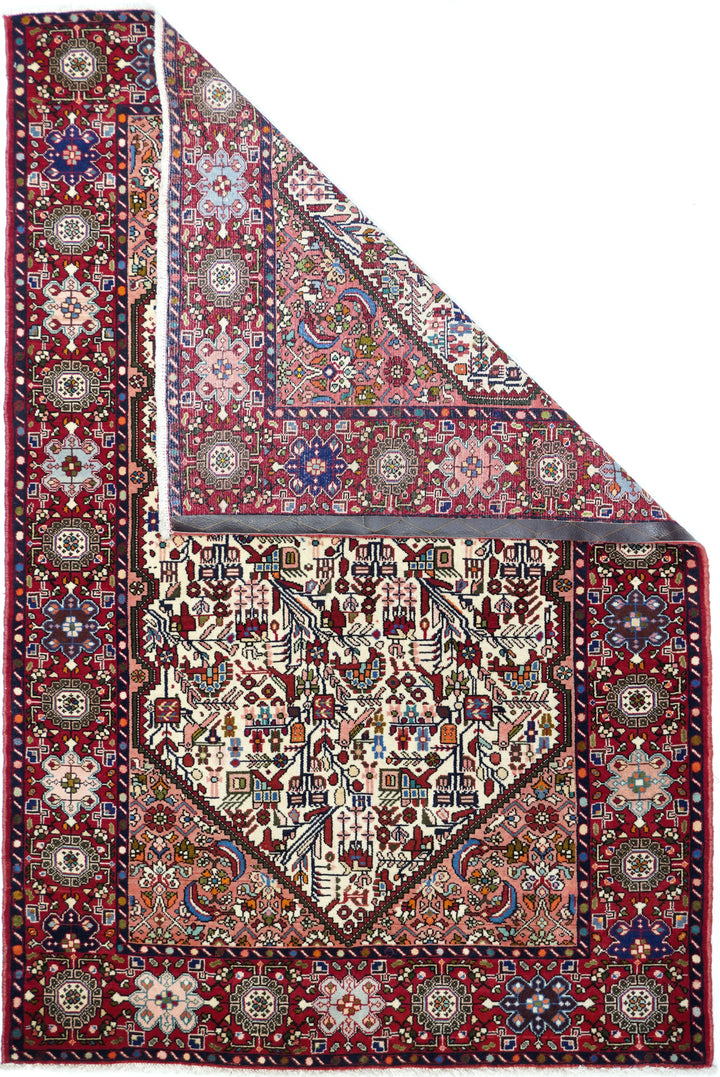 Fine Persian Quashkai Rug 4'3'' x 6'5''