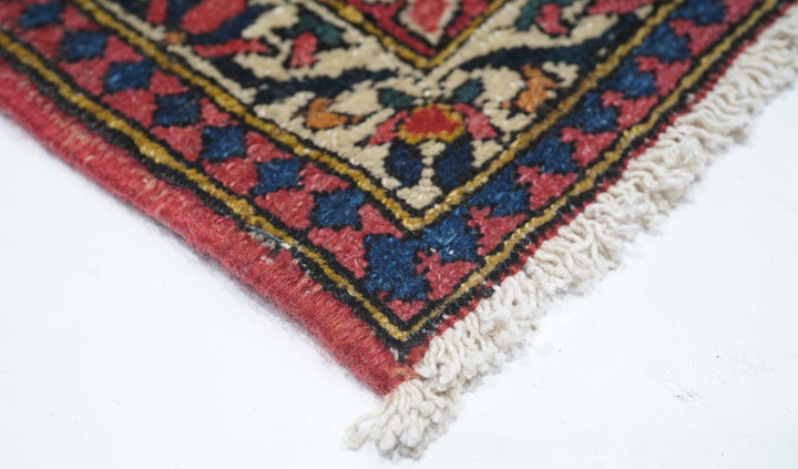 Vintage Bakhtiari Rug 4'9'' x 7'9''