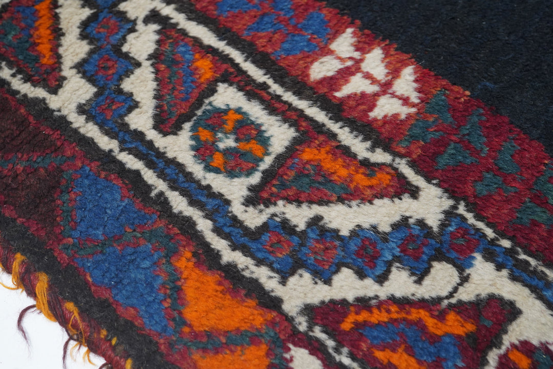 Antique Lori Rug 4'2'' x 8'7''