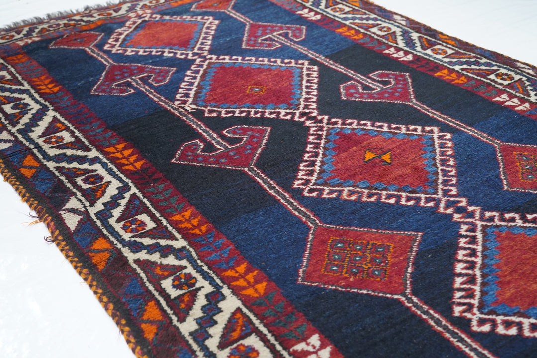 Antique Lori Rug 4'2'' x 8'7''