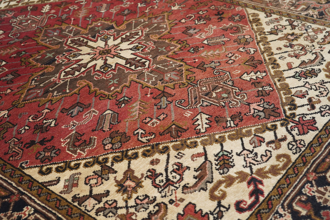 Vintage Heriz Rug 5'2'' x 6'4''