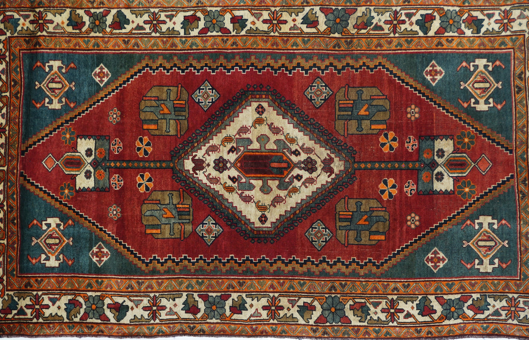 Vintage Bakhtiari Rug 4'9'' x 8'3''