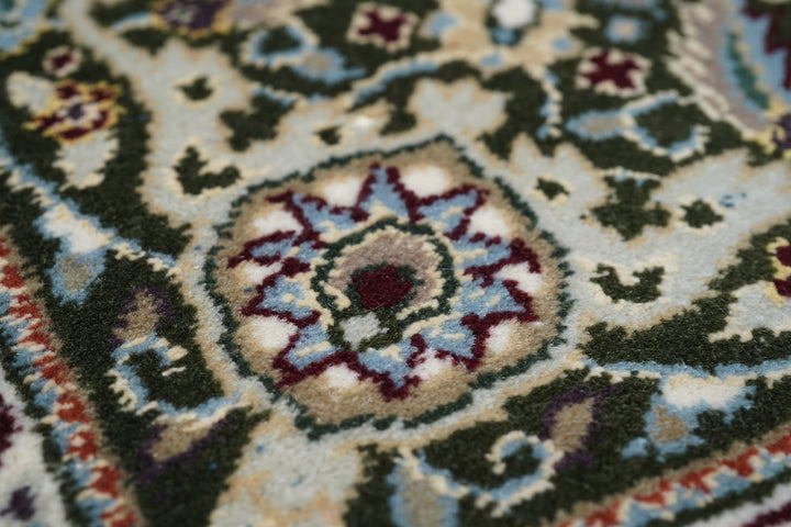 Mahi Rug 3'9'' x 5'9''