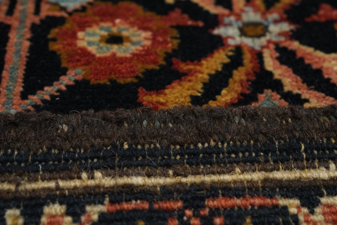 Bakhshayesh Rug 4'1'' x 5'10''