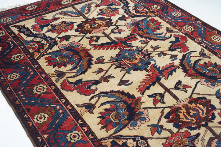 Vintage Bakhtiari Rug 5'2'' x 7'2''