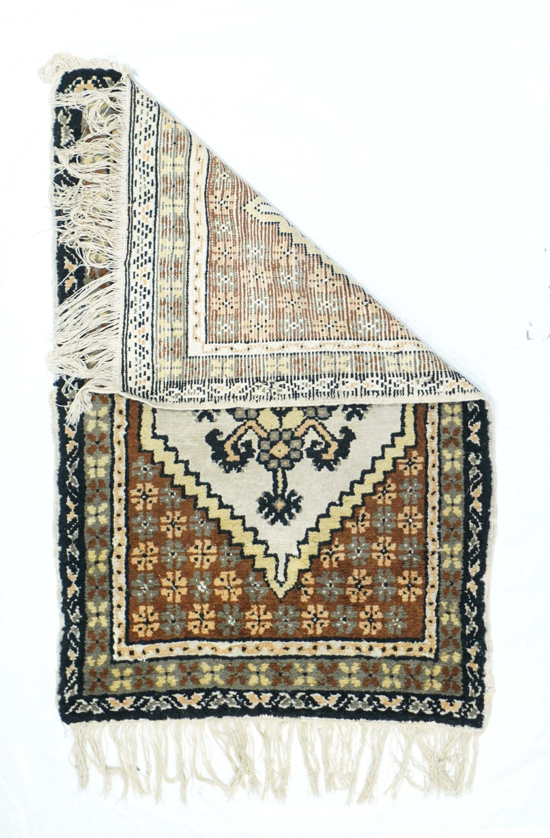 Moroccan Rug 2'2'' x 3'6''