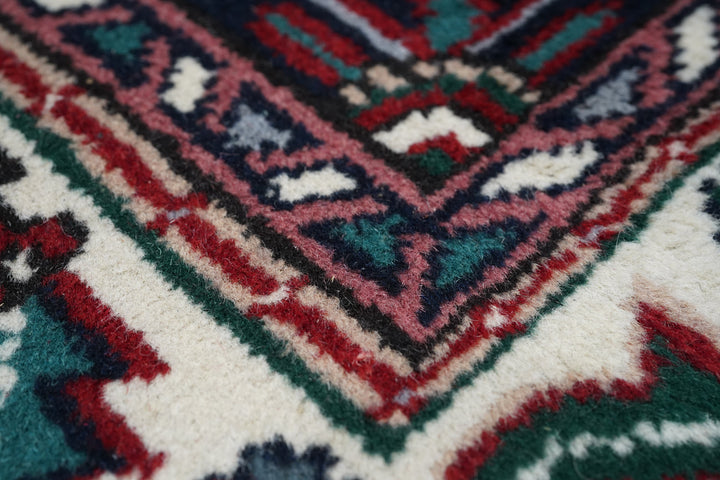 Vintage Indian Heriz Rug 6'1'' x 9'1''