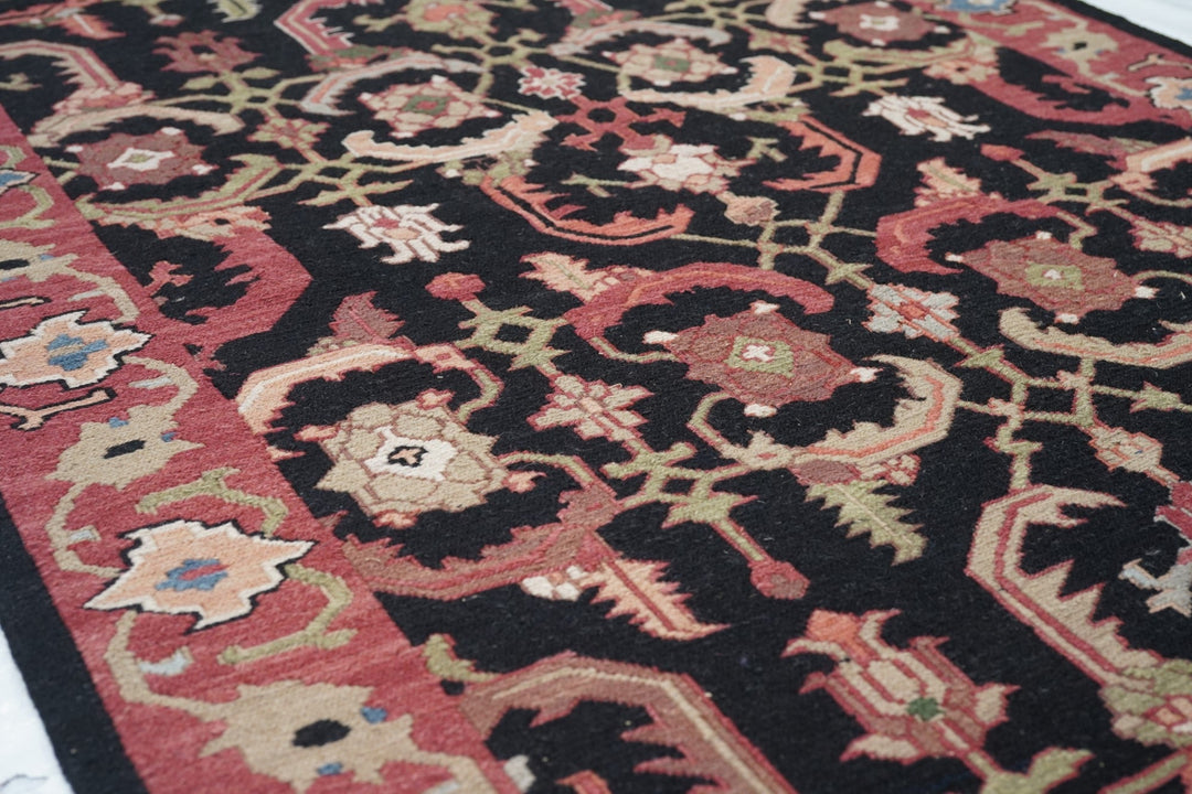 Sumak Rug 4'1'' x 6'1''