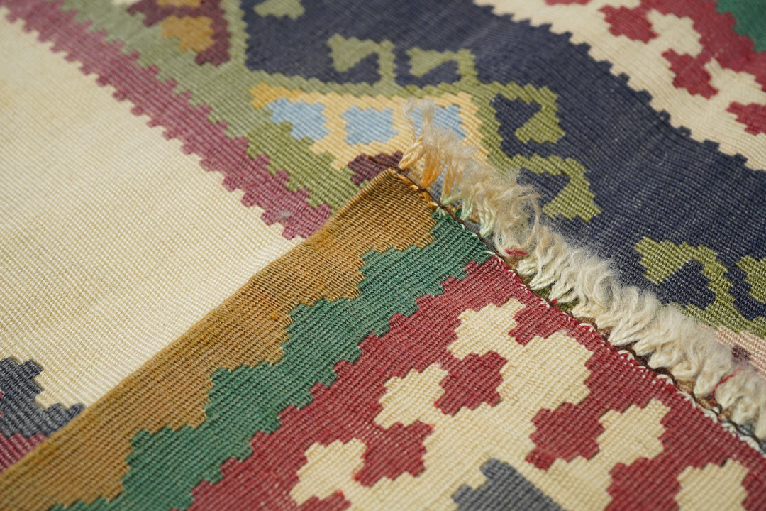 Vintage Kilim Rug 3'10'' x 6'2''