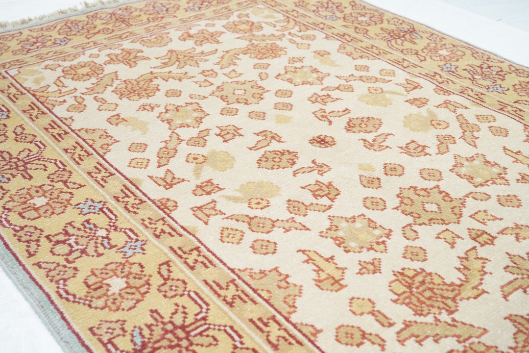 Oushak Rug 4'1'' x 6'1''