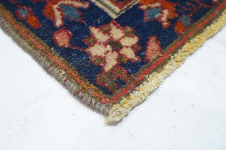 Antique Isfahan Rug 4'9'' x 7'5''