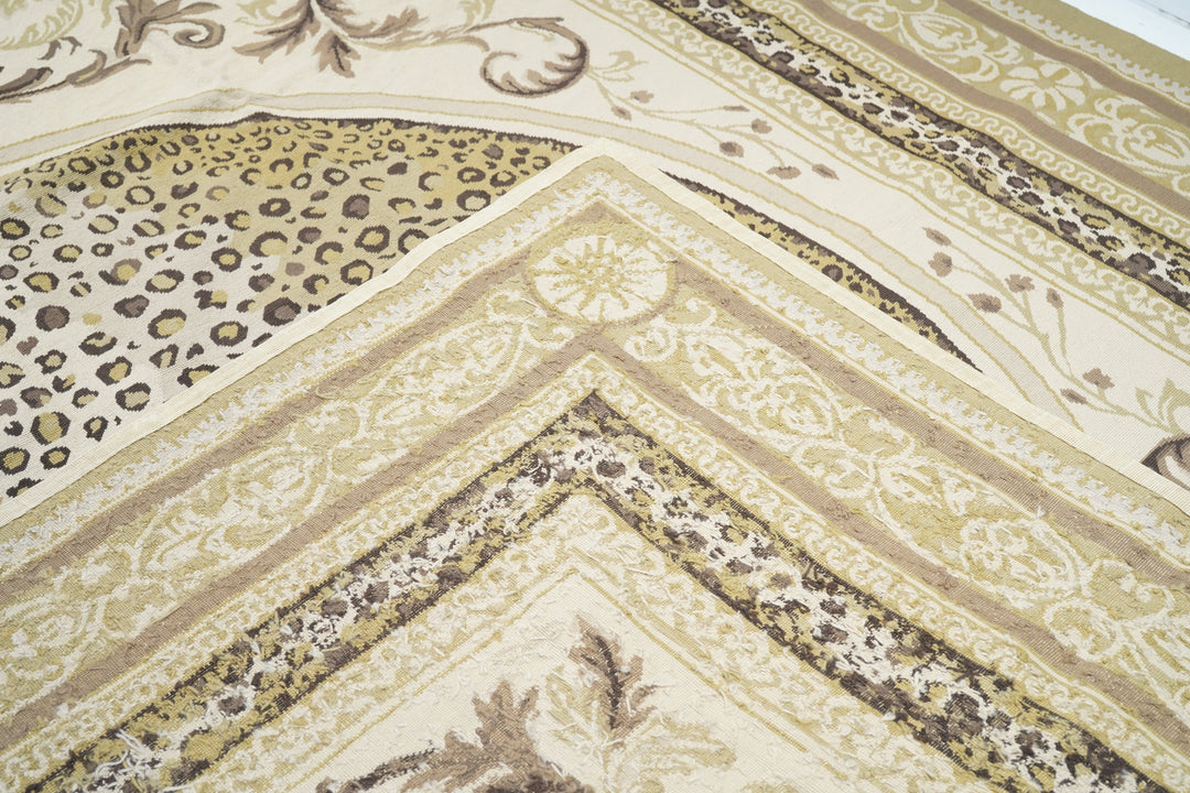 French Aubusson Design Rug 9' x 12'