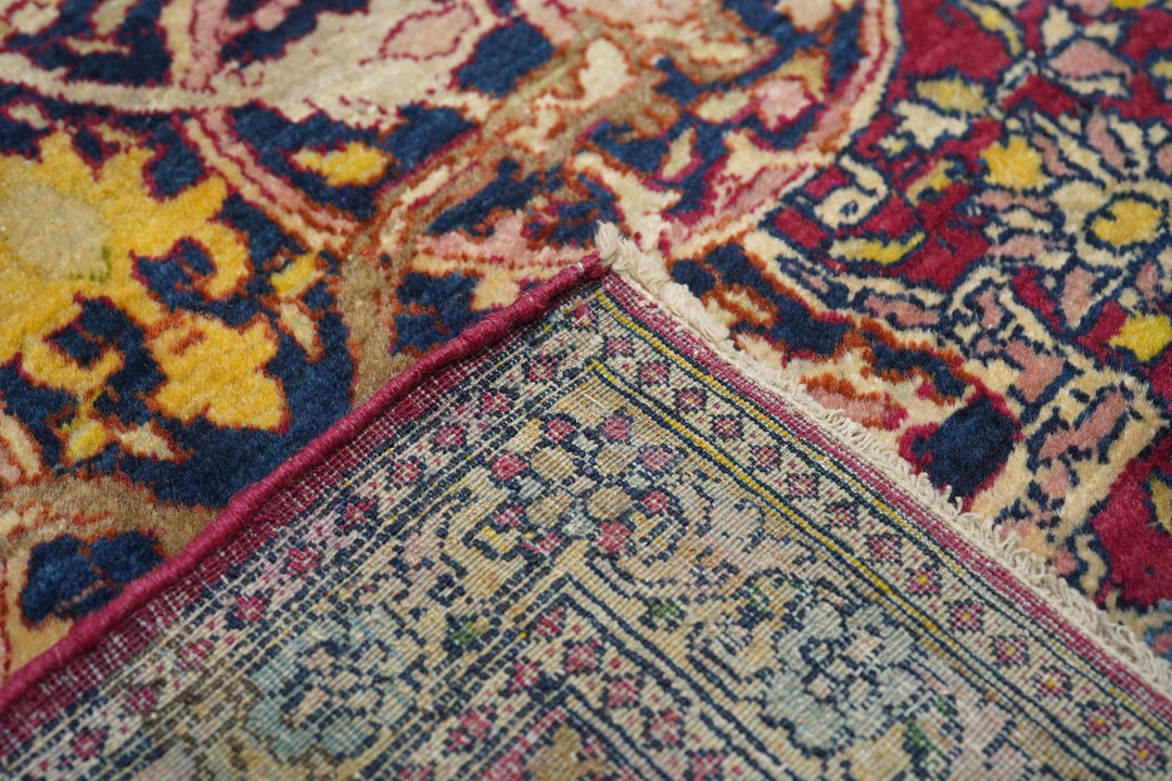 Antique Isfahan Rug 4'5'' x 7'0''