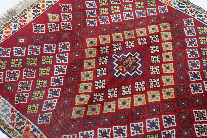 Fine Antique Persian Qashqai Wool Rug 4'6'' x 5'3''